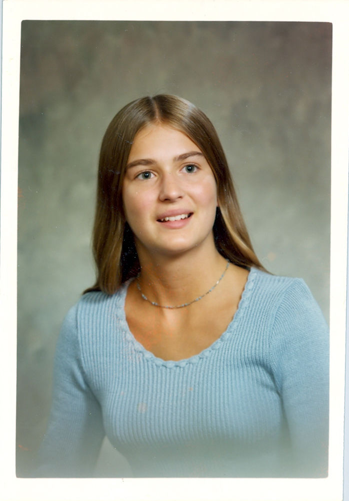 Donna Mraz, 1982